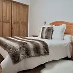 Vora Riu דירה *